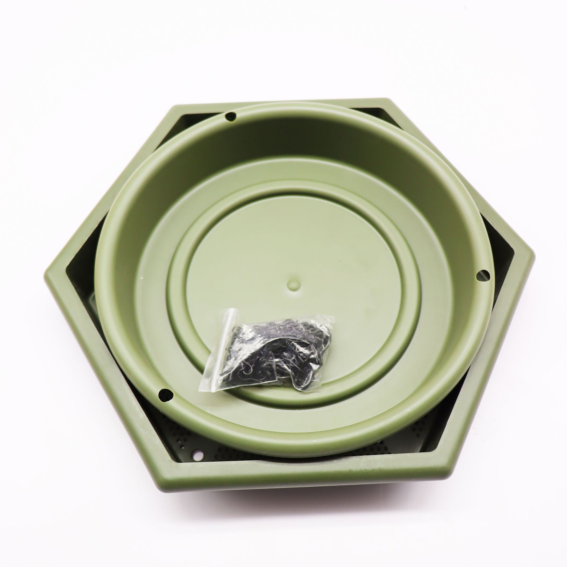 Hangende voederbak en waterdis - Smart Bird Feeder Camera recensie en prijs